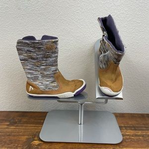 Plae Claire sweater/suede shoes size 13.5